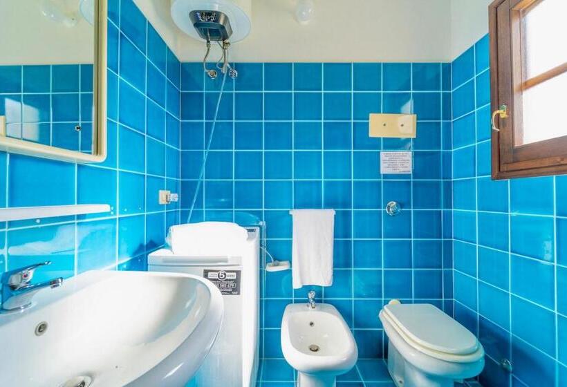 דירת חדר, Iss Travel, Apartments In Via Torino   800 M From La Cinta Beach