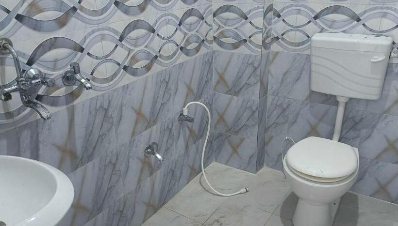 Номер Стандарт, Oyo 8202 Sudeep Hotel & Restaurant