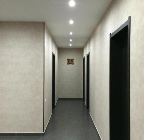 سوئیت 2 خوابه, Magnati