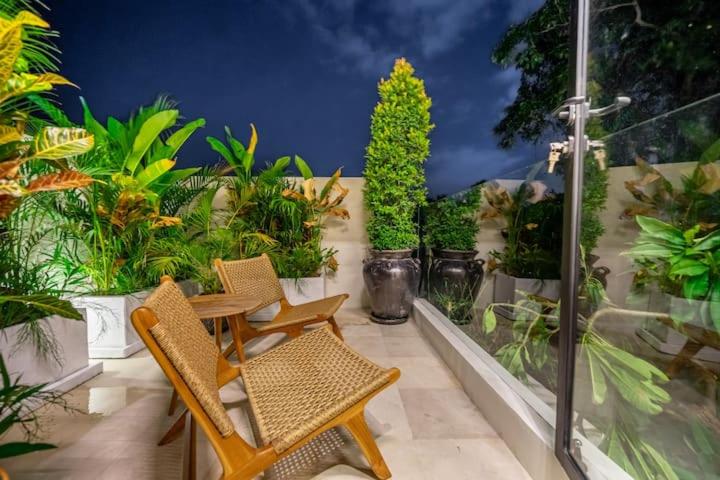 اتاق لوکس, Villa Tropix