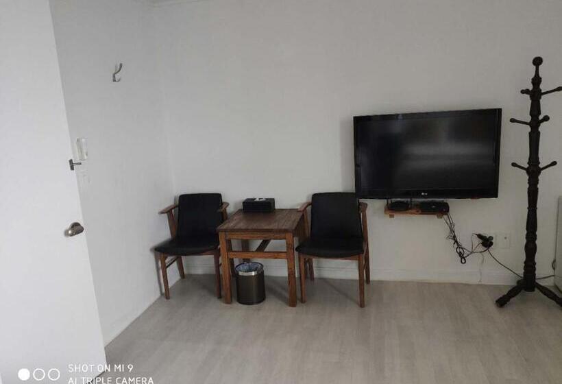 Номер Стандарт Трехместный, Star House/星之家酒店