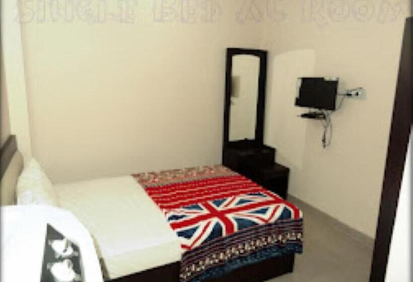 スタンダードルーム, The Royal Hotel,chhatarpur