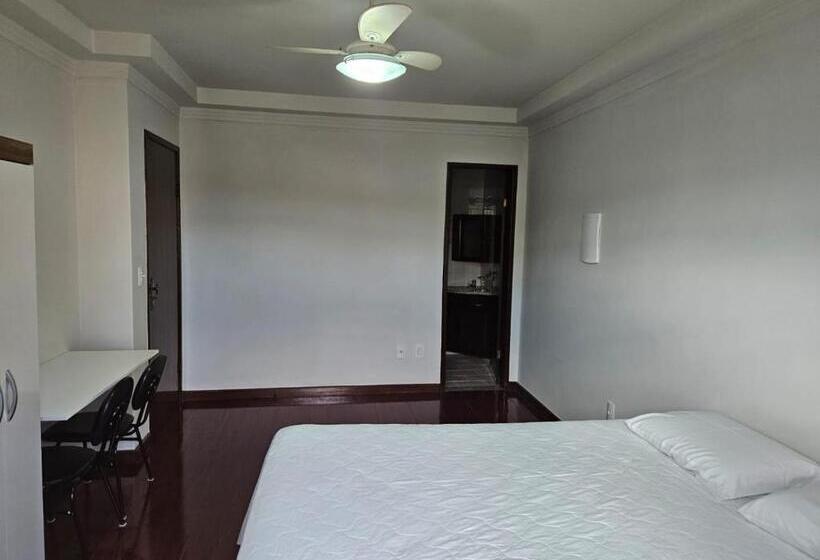 Президентский Люкс, Caxu Hostel