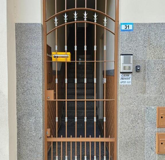 Президентский Люкс, Caxu Hostel