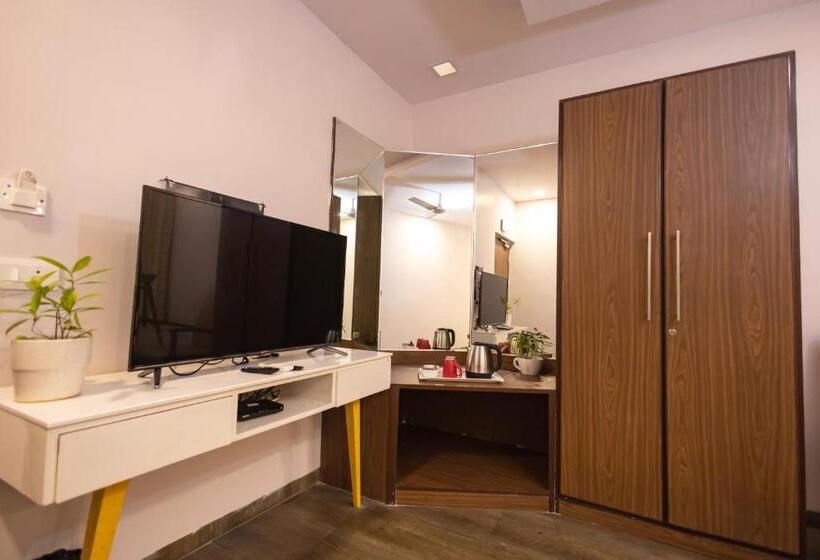 Люкс с Балконом, Classic Boutique Hotel & Luxury Service Apartments