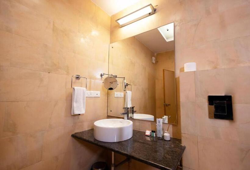 Люкс с Балконом, Classic Boutique Hotel & Luxury Service Apartments