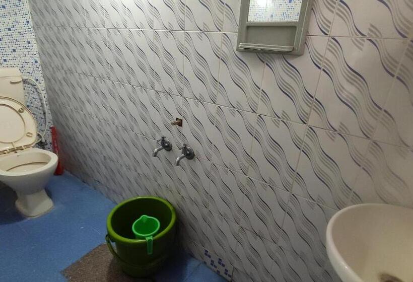 חדר לארבעה סטנדרטי עם נוף לגינה, Adh Amilya Gerdens