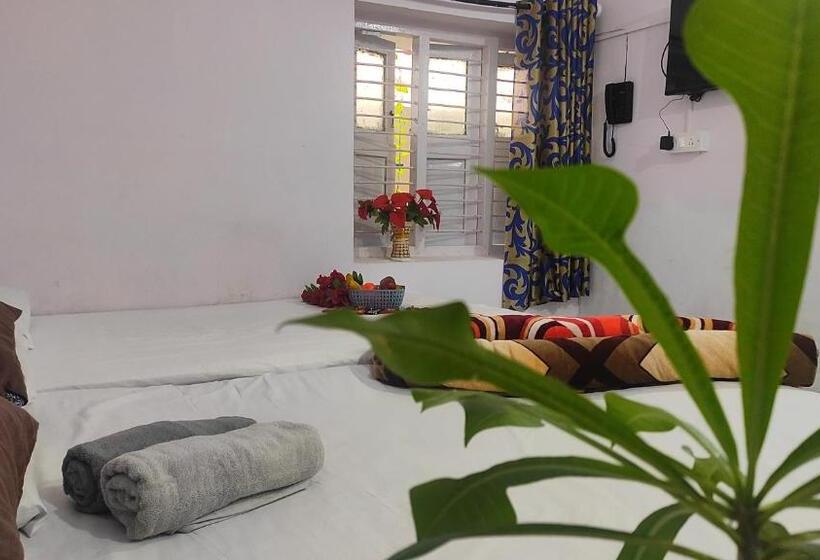 חדר לארבעה סטנדרטי עם נוף לגינה, Adh Amilya Gerdens