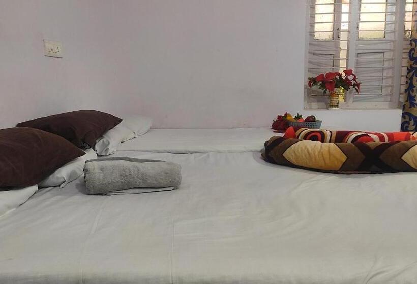 חדר לארבעה סטנדרטי עם נוף לגינה, Adh Amilya Gerdens