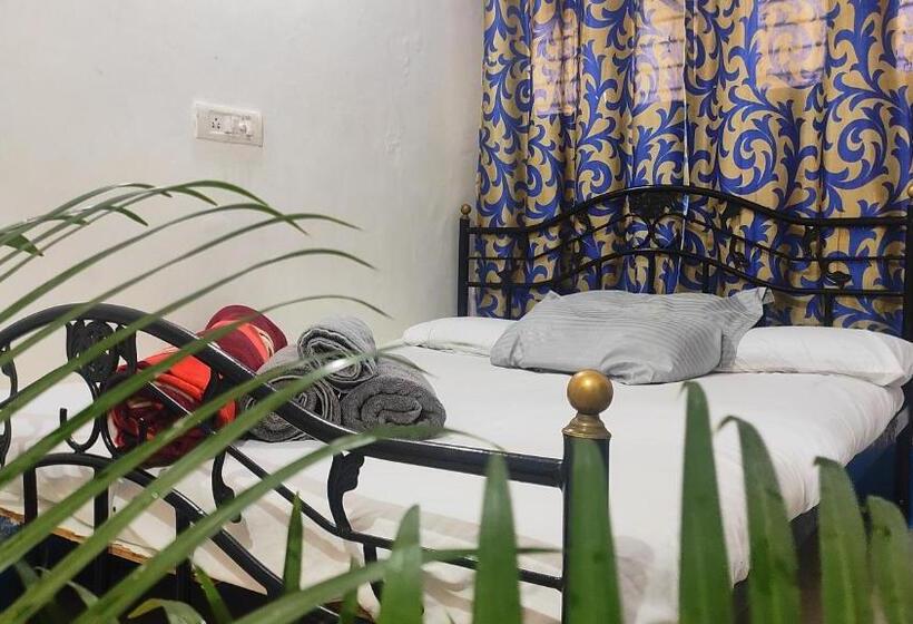 חדר לארבעה סטנדרטי עם נוף לגינה, Adh Amilya Gerdens