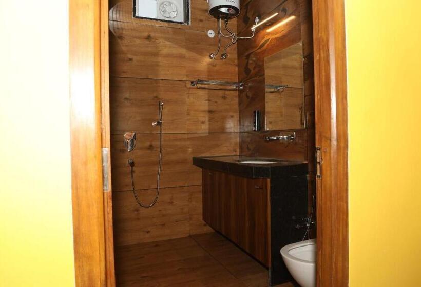 חדר סטנדרט עם מיטת קינג, Olive