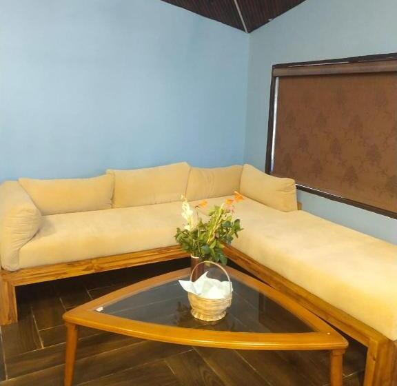 סוויטה נוף לבריכה, Olive