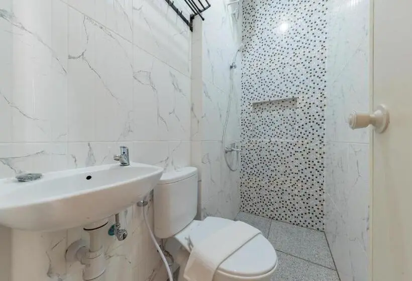 اتاق لوکس, Reddoorz Near Csb Mall Cirebon