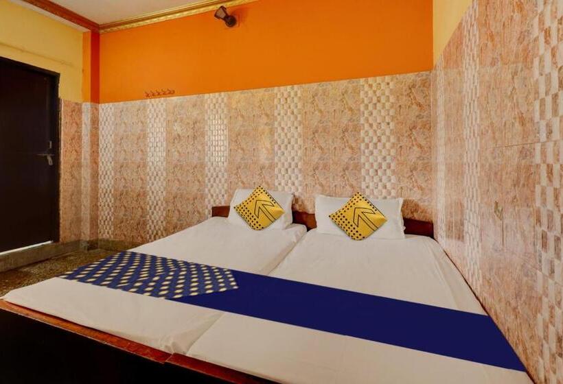 Habitación Triple Clásica, Spot On Shri Venkateshwara Lodging