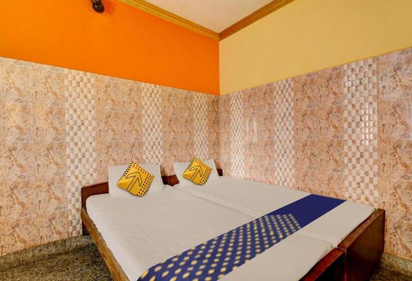 Habitación Triple Clásica, Spot On Shri Venkateshwara Lodging