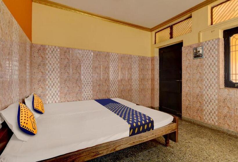 三人经典房间, Spot On Shri Venkateshwara Lodging