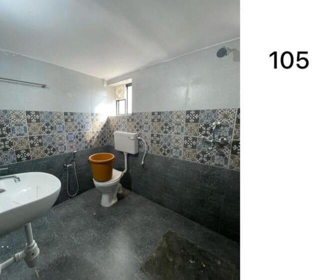 Номер Стандарт с Балконом, Dhruv Guest House