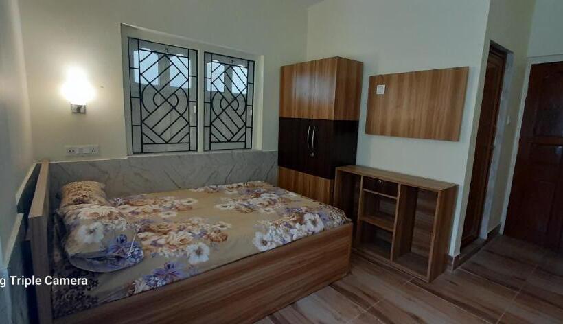 Standard Room, Laxmi Niwas, Salt Lake, Kolkata, 10mins From Sector 5