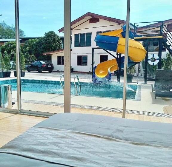Люкс Кровать Кинг, Baan Kraziprak บ้านกระซิบรัก