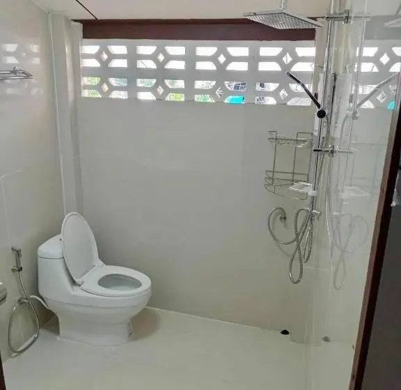 Perhehuone, Baan Kraziprak บ้านกระซิบรัก