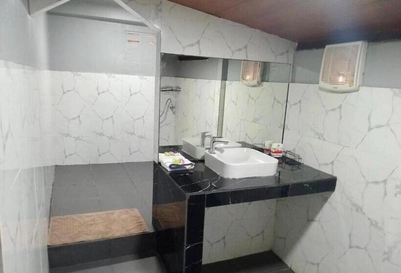 Семейный Номер, Baan Kraziprak บ้านกระซิบรัก
