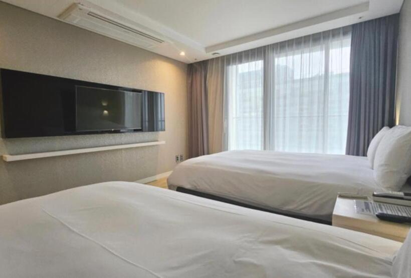 Номер Стандарт с Балконом, Air City Hotel Corp