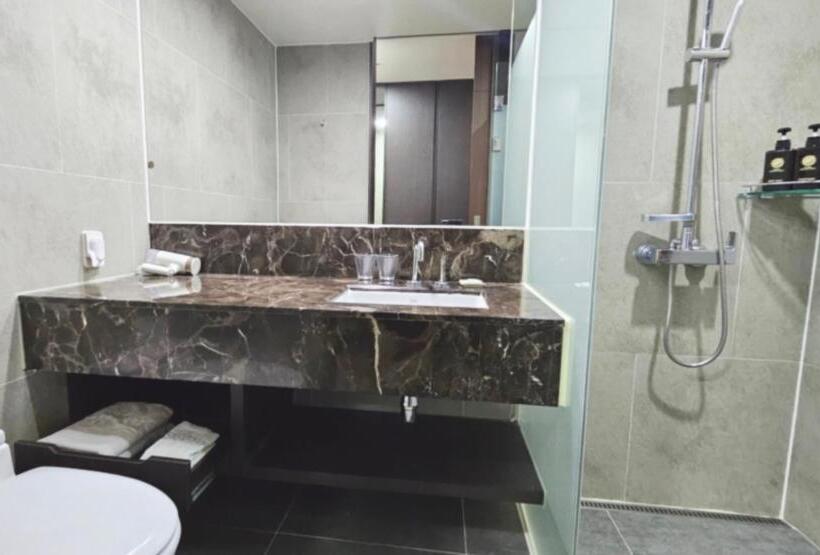 غرفة بريميوم, Air City Hotel Corp