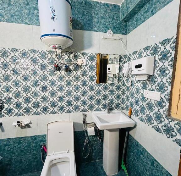 带阳台的豪华间, Burwa Breeze By Winsum Stays