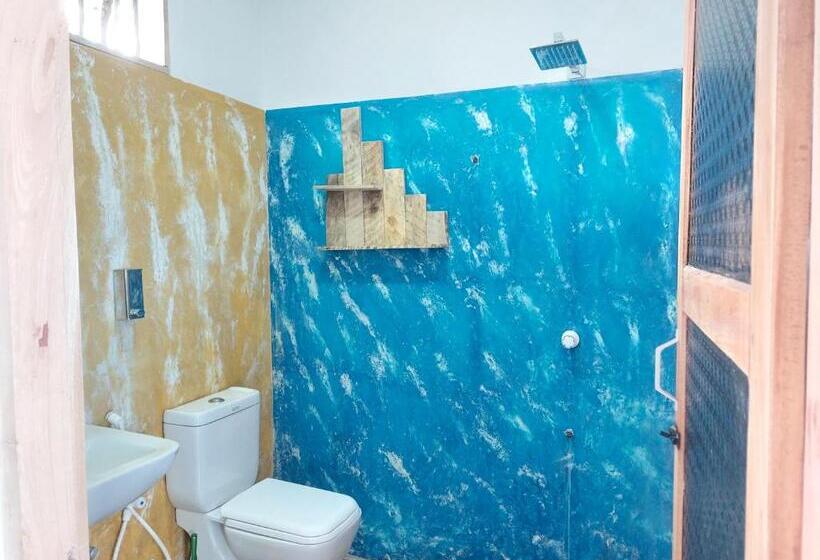 חדר אקונומי, Gaia Ocean Surf Yoga