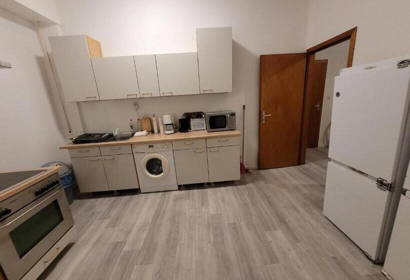 带共用浴室的标准房间, Pension Für Monteure