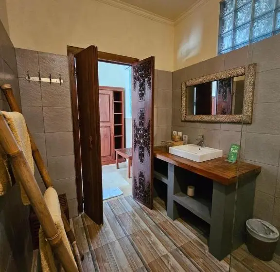 Standard-huone Allasnäkymä, The Gana Ubud By Guru Experience