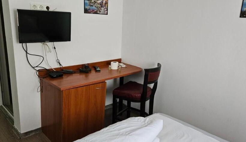 スタンダードルーム, нов хотел девня