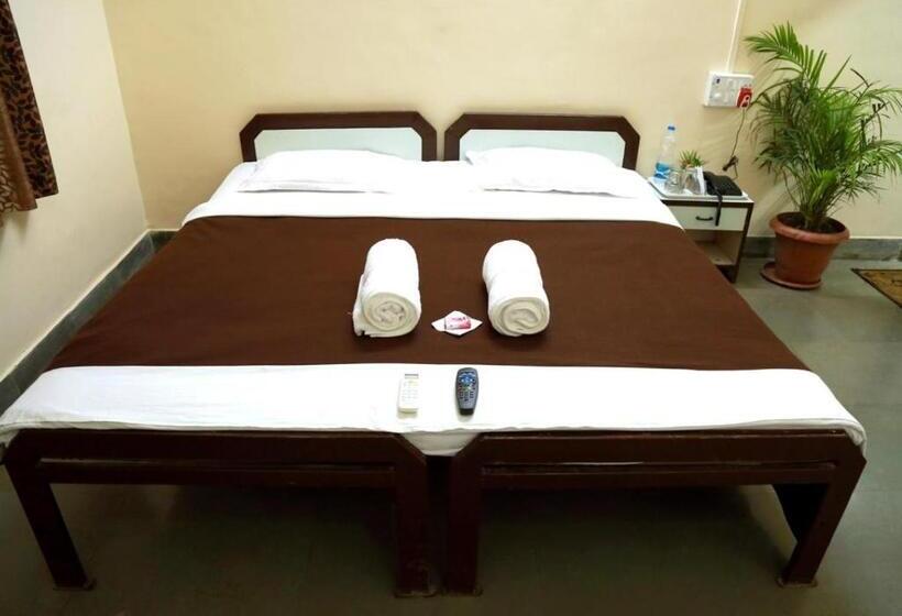 غرفة قياسية, New India Bhimshakar