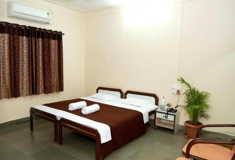 غرفة قياسية, New India Bhimshakar