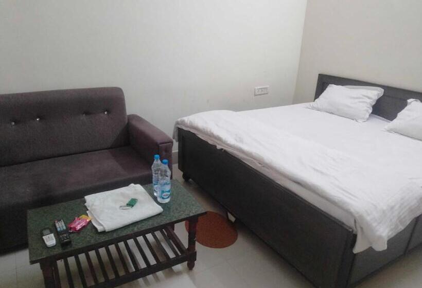 三人经典房间, Oyo Rm Guest House