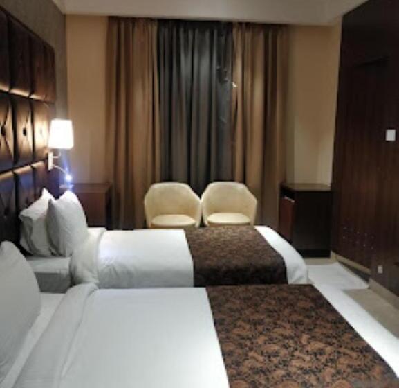 Quarto Estandar Individual, Radiance, Ahmednagar