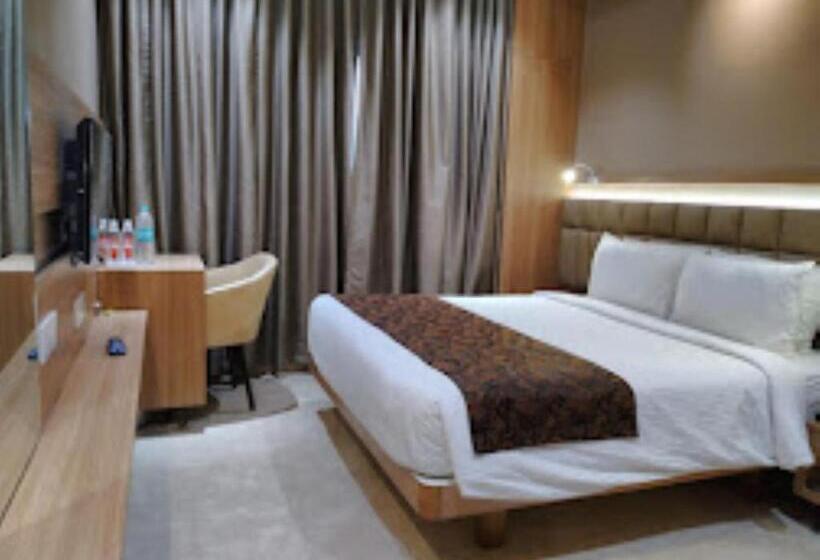 Quarto Estandar, Radiance, Ahmednagar