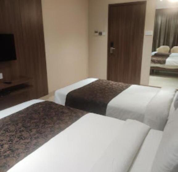 Quarto Estandar, Radiance, Ahmednagar