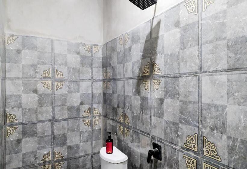 デラックスルーム, Reddoorz Syariah Near Exit Tol Bojong Pekalongan