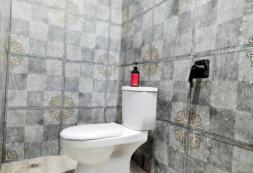 デラックスルーム, Reddoorz Syariah Near Exit Tol Bojong Pekalongan