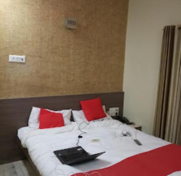 غرفة ديلوكس, Rw International, Hingoli