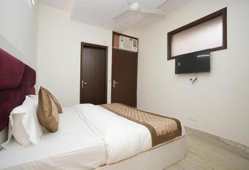 غرفة ديلوكس, Sarthi Guest House In Jangpura Bhogal Near Nizamuddin Railway Station