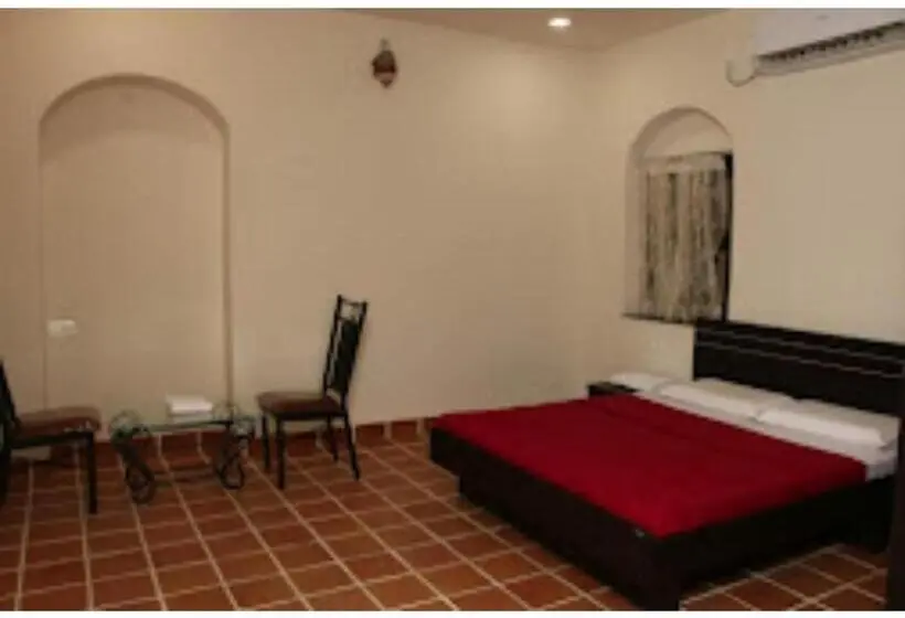 デラックスルーム, Shubham Resorts, Solapur