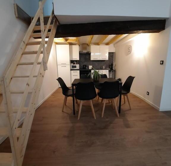 家庭间, Les Charmes De Trévoux