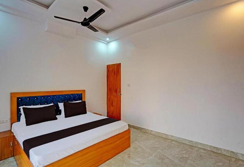 三人经典房间, Oyo Hotel Maya Luxe