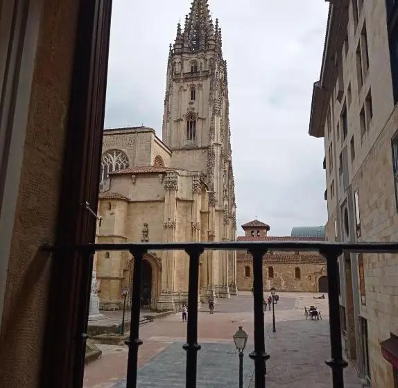 اتاق استاندارد با بالکن, Alojamiento Oviedo 1