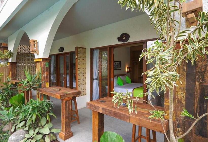 חדר סטנדרט עם מרפסת, Green Bali Guest House