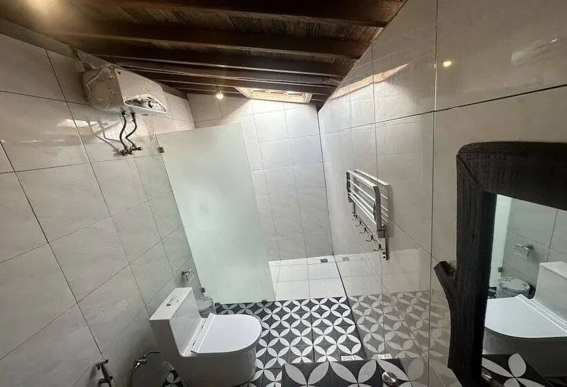 Perhehuone, Green Bali Guest House
