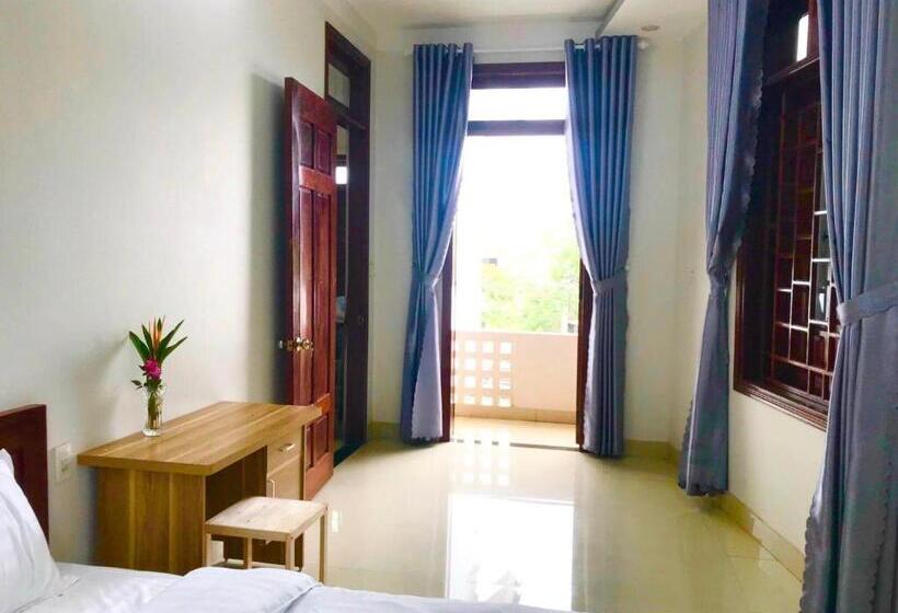 اتاق استاندارد با بالکن, Hon Chen House