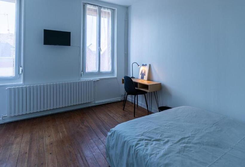 Номер Стандарт Индивидуальный Совместная Ванная, La Saint Quentinoise Chambre Privée Amande